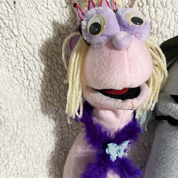 Handmade Puppets - Picture 4 of 8